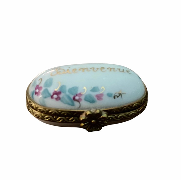 Sold//Bienvenue Limoge Trinket Box, Authentic, Hand Painted Limoge Trinket Box - Picture 4 of 7